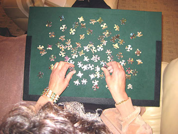 Cohen Table Pads - Laptop Jigsaw Puzzle Table - http://www.4pads.com/jigsaw-puzzle-workstation.html